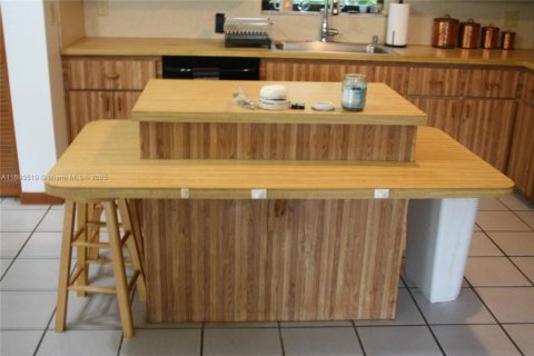 Casa en venta en Tavernier, Florida, 3 dormitorios, 128.21 m2 № 1945733 - foto 3