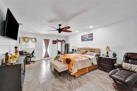 Casa en venta en Davie, Florida, 4 dormitorios, 383.5 m2 № 1727627 - foto 28