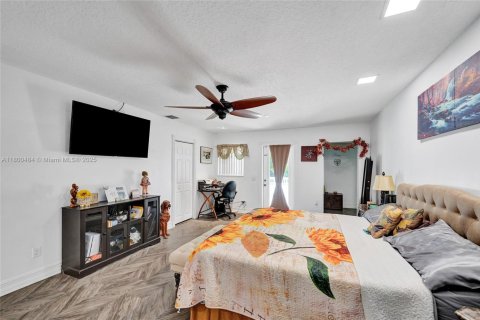 Casa en venta en Davie, Florida, 4 dormitorios, 383.5 m2 № 1727627 - foto 29