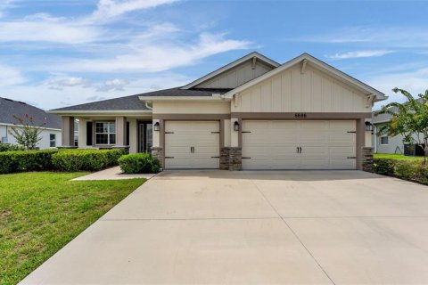 House in Lakeland, Florida 4 bedrooms, 230.77 sq.m. № 2266824 - photo 2