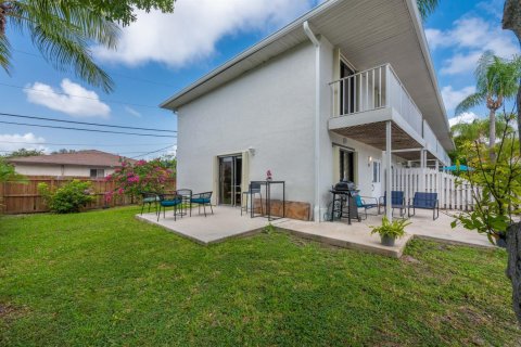 Townhouse in Lantana, Florida 2 bedrooms, 109.25 sq.m. № 2249525 - photo 29
