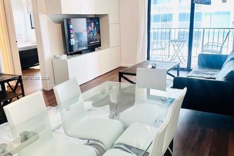 Condominio en venta en Miami Beach, Florida, 1 dormitorio, 68.65 m2 № 1994486 - foto 2