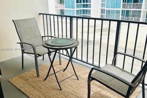 Condominio en venta en Miami Beach, Florida, 1 dormitorio, 68.65 m2 № 1994486 - foto 12