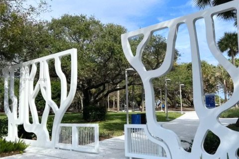 Купить кондоминиум в Майами-Бич, Флорида 1 спальня, 71.26м2, № 2003995 - фото 25