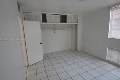 Купить кондоминиум в Майами-Бич, Флорида 1 спальня, 71.26м2, № 2003995 - фото 2