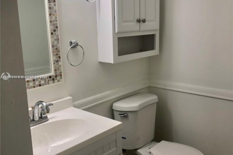 Condo in Pembroke Pines, Florida, 1 bedroom  № 1943921 - photo 4