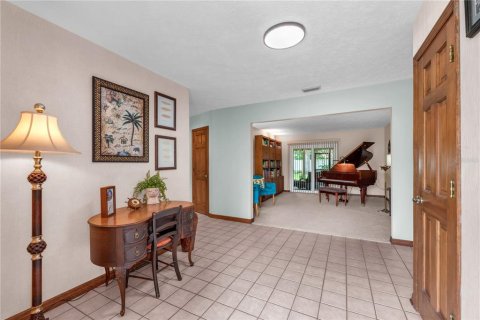 House in Brandon, Florida 4 bedrooms, 265.61 sq.m. № 2426957 - photo 2