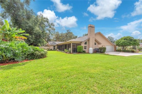 House in Brandon, Florida 4 bedrooms, 265.61 sq.m. № 2426957 - photo 29
