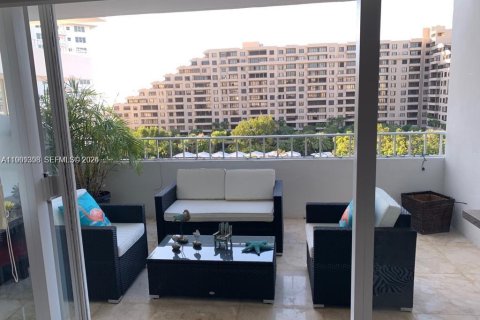 Condo in Key Biscayne, Florida, 2 bedrooms  № 2041171 - photo 13