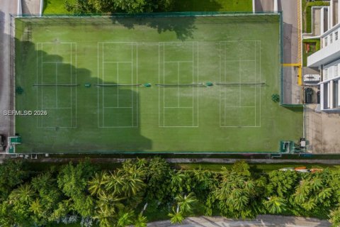 Condo in Key Biscayne, Florida, 2 bedrooms  № 2041171 - photo 5