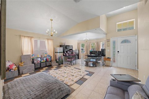 Casa en venta en Tampa, Florida, 4 dormitorios, 193.52 m2 № 2223395 - foto 10