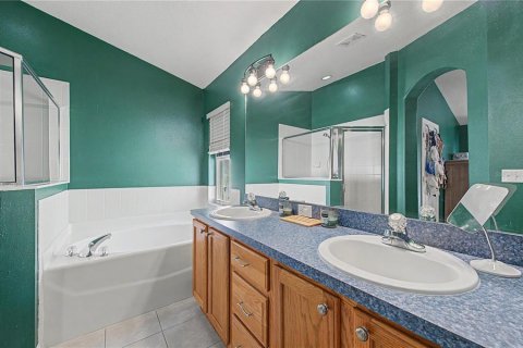 Casa en venta en Tampa, Florida, 4 dormitorios, 193.52 m2 № 2223395 - foto 30
