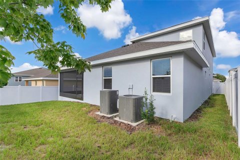 House in Minneola, Florida 5 bedrooms, 294.22 sq.m. № 2391449 - photo 28