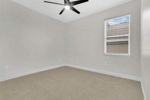 House in Minneola, Florida 5 bedrooms, 294.22 sq.m. № 2391449 - photo 17