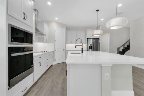 House in Minneola, Florida 5 bedrooms, 294.22 sq.m. № 2391449 - photo 6