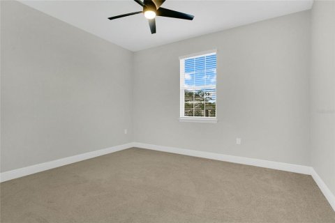 House in Minneola, Florida 5 bedrooms, 294.22 sq.m. № 2391449 - photo 15