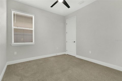 House in Minneola, Florida 5 bedrooms, 294.22 sq.m. № 2391449 - photo 18