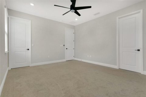 House in Minneola, Florida 5 bedrooms, 294.22 sq.m. № 2391449 - photo 11