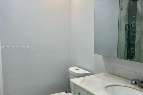 Touwnhouse à louer à Miami, Floride: 2 chambres, 125.42 m2 № 1984250 - photo 3