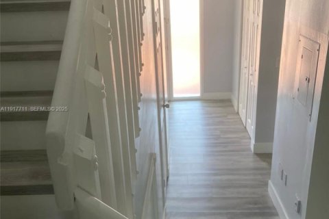 Touwnhouse à louer à Miami, Floride: 2 chambres, 125.42 m2 № 1984250 - photo 20