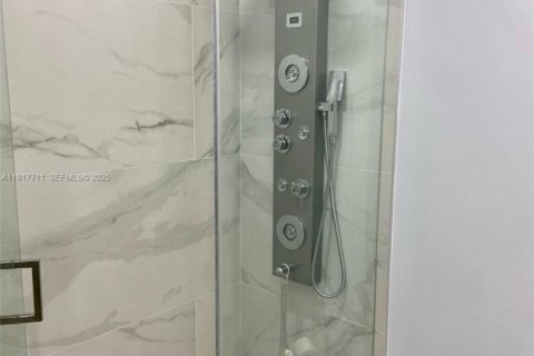 Touwnhouse à louer à Miami, Floride: 2 chambres, 125.42 m2 № 1984250 - photo 13