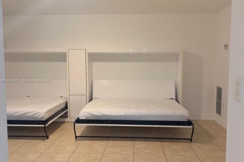Condo in Aventura, Florida  № 2040670 - photo 6