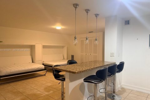 Condo in Aventura, Florida  № 2040670 - photo 4