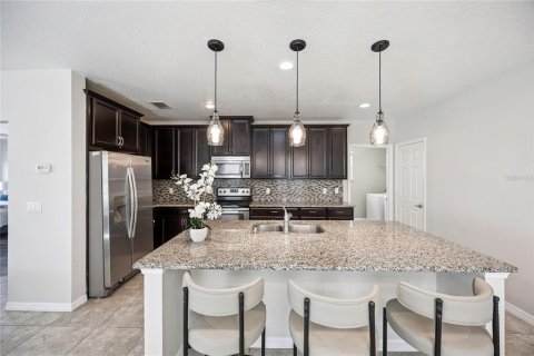 Villa ou maison à vendre à Kissimmee, Floride: 4 chambres, 235.41 m2 № 1878195 - photo 16