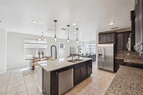 Villa ou maison à vendre à Kissimmee, Floride: 4 chambres, 235.41 m2 № 1878195 - photo 17