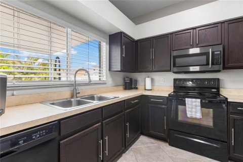 Casa en venta en Riverview, Florida, 4 dormitorios, 220.18 m2 № 1911360 - foto 9