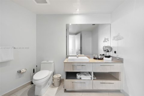 Condominio en venta en Hollywood, Florida, 2 dormitorios, 109.53 m2 № 2039661 - foto 17