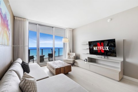 Condominio en venta en Hollywood, Florida, 2 dormitorios, 109.53 m2 № 2039661 - foto 6