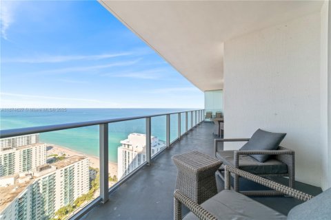 Condominio en venta en Hollywood, Florida, 2 dormitorios, 109.53 m2 № 2039661 - foto 28