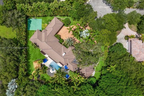 Villa ou maison à vendre à Pinecrest, Floride: 6 chambres, 544.41 m2 № 2077832 - photo 18