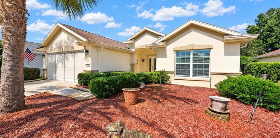 Villa ou maison à Summerfield, Floride 3 chambres, 159.79 m2 № 2421672