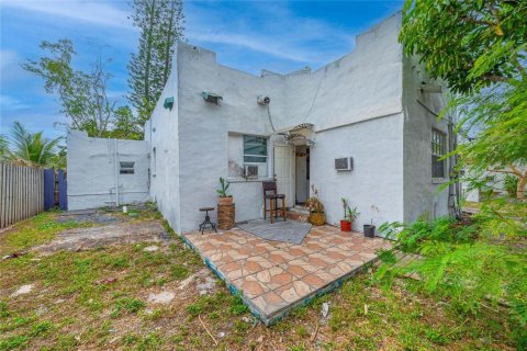 Купить коммерческую недвижимость в Дания-Бич, Флорида 123.37м2, № 2265836 - фото 7