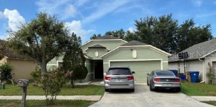 House in Groveland, Florida 3 bedrooms, 167.97 sq.m. № 1815014