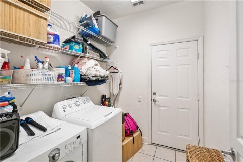 Townhouse in Orlando, Florida 3 bedrooms, 186.73 sq.m. № 1779030 - photo 28