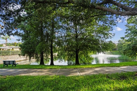 Townhouse in Orlando, Florida 3 bedrooms, 186.73 sq.m. № 1779030 - photo 30