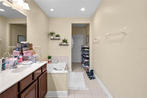 Townhouse in Orlando, Florida 3 bedrooms, 186.73 sq.m. № 1779030 - photo 23