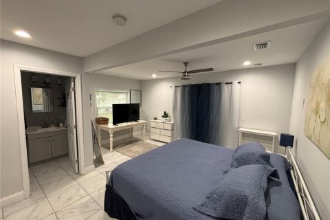 Villa ou maison à louer à Clearwater, Floride: 3 chambres, 124.02 m2 № 2134007 - photo 8