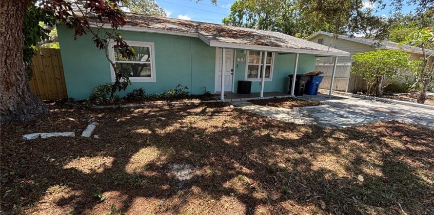 Villa ou maison à Clearwater, Floride 3 chambres, 124.02 m2 № 2134007