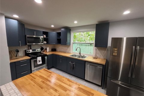 Villa ou maison à louer à Clearwater, Floride: 3 chambres, 124.02 m2 № 2134007 - photo 6