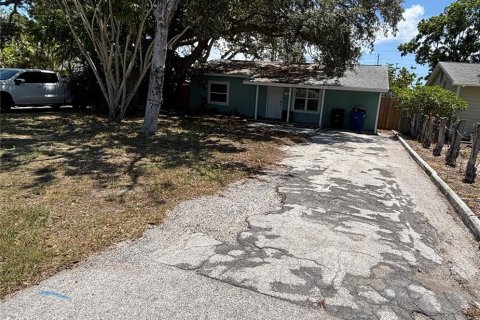 Villa ou maison à louer à Clearwater, Floride: 3 chambres, 124.02 m2 № 2134007 - photo 4