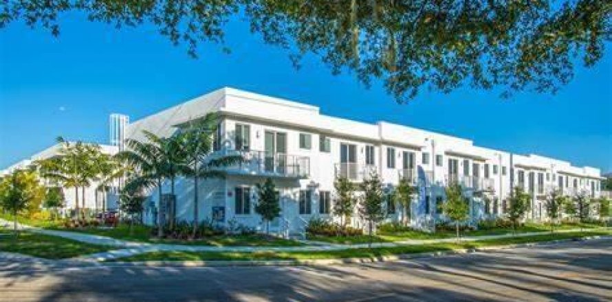 Condominio en Miami, Florida, 2 dormitorios  № 2084956