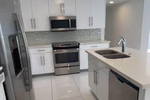 Condominio en venta en Miami, Florida, 2 dormitorios, 97.55 m2 № 2084956 - foto 2