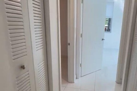 Condominio en venta en Miami, Florida, 2 dormitorios, 97.55 m2 № 2084956 - foto 7