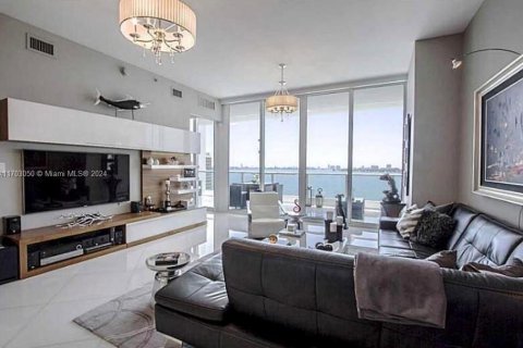 Condo in Miami, Florida, 2 bedrooms  № 1729184 - photo 11