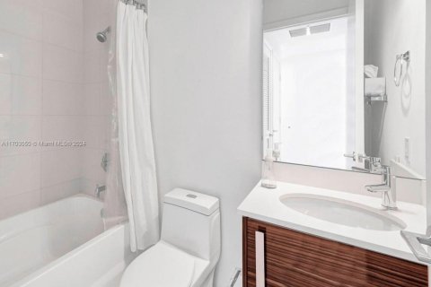 Condo in Miami, Florida, 2 bedrooms  № 1729184 - photo 21