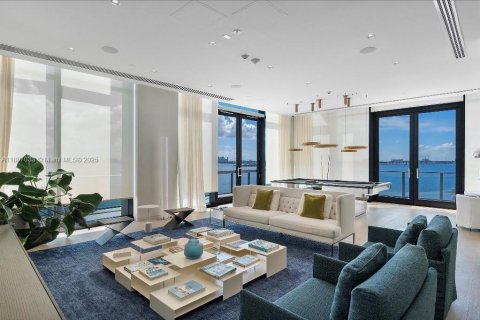 Condo in Miami, Florida, 3 bedrooms  № 1942368 - photo 21